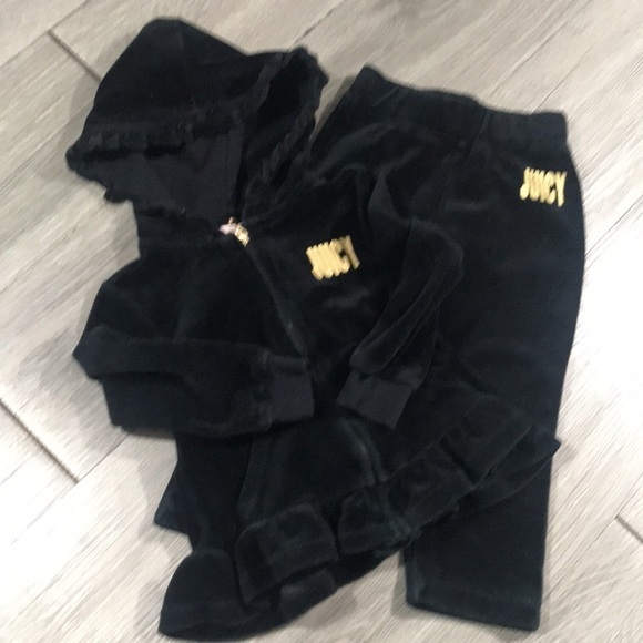 Juicy Couture Classic Black Velour Two Piece Track Suit size 18 months